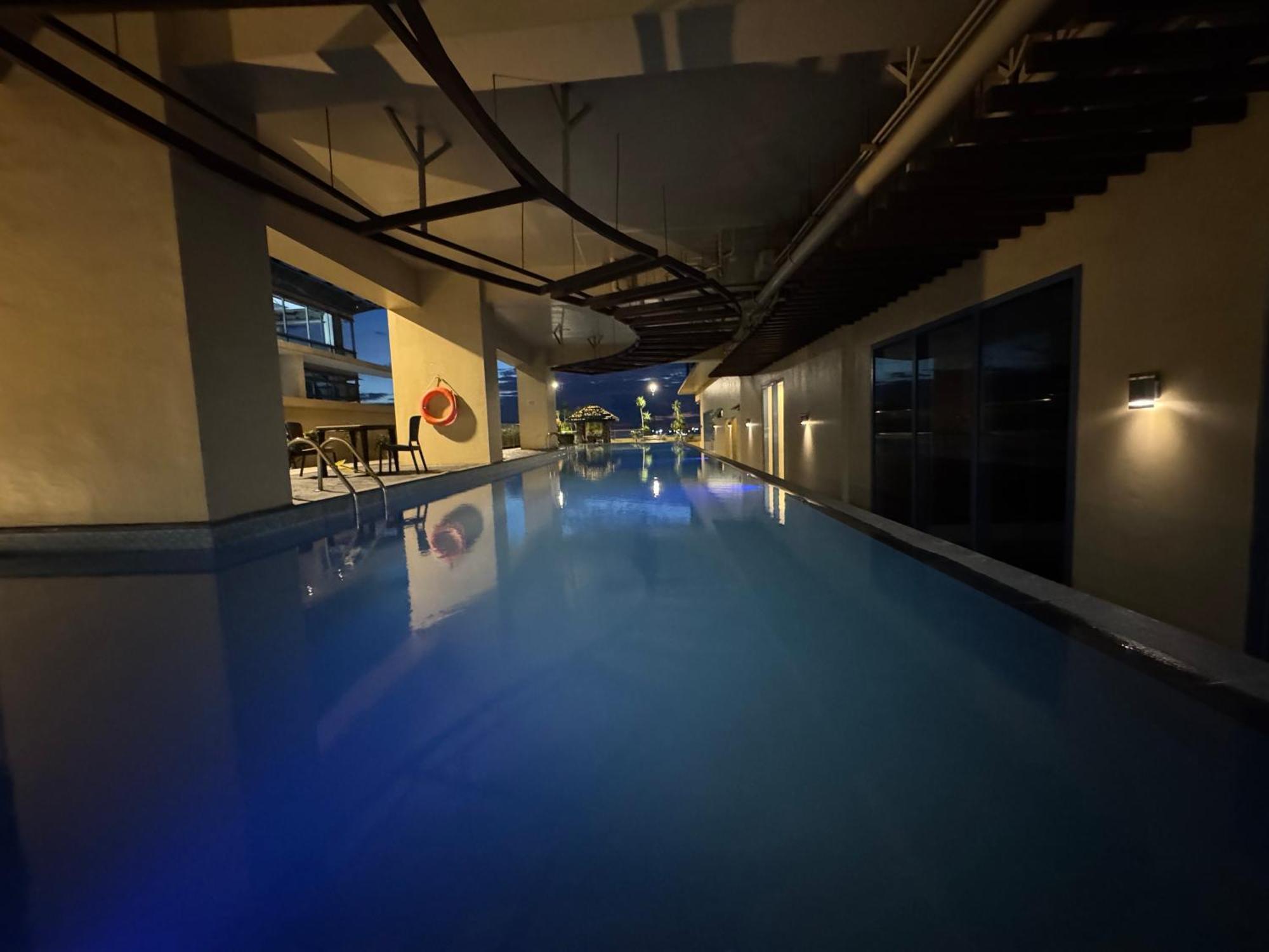 Grand Riviera Suites Manila Exterior photo
